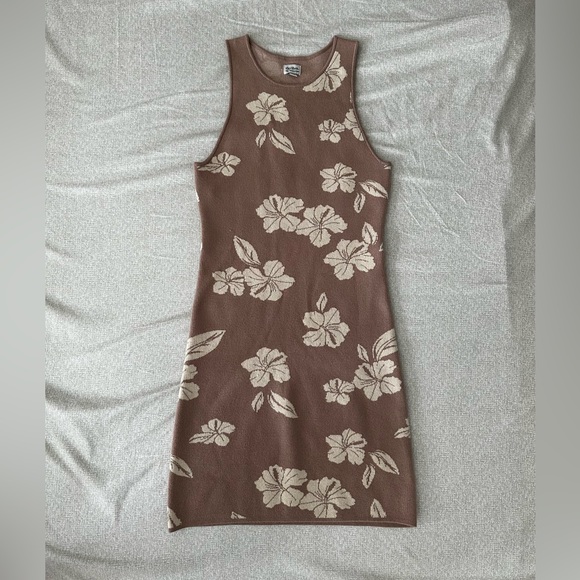 NWOT tropical knit dress 🌴🌺🍹 - Picture 7 of 10